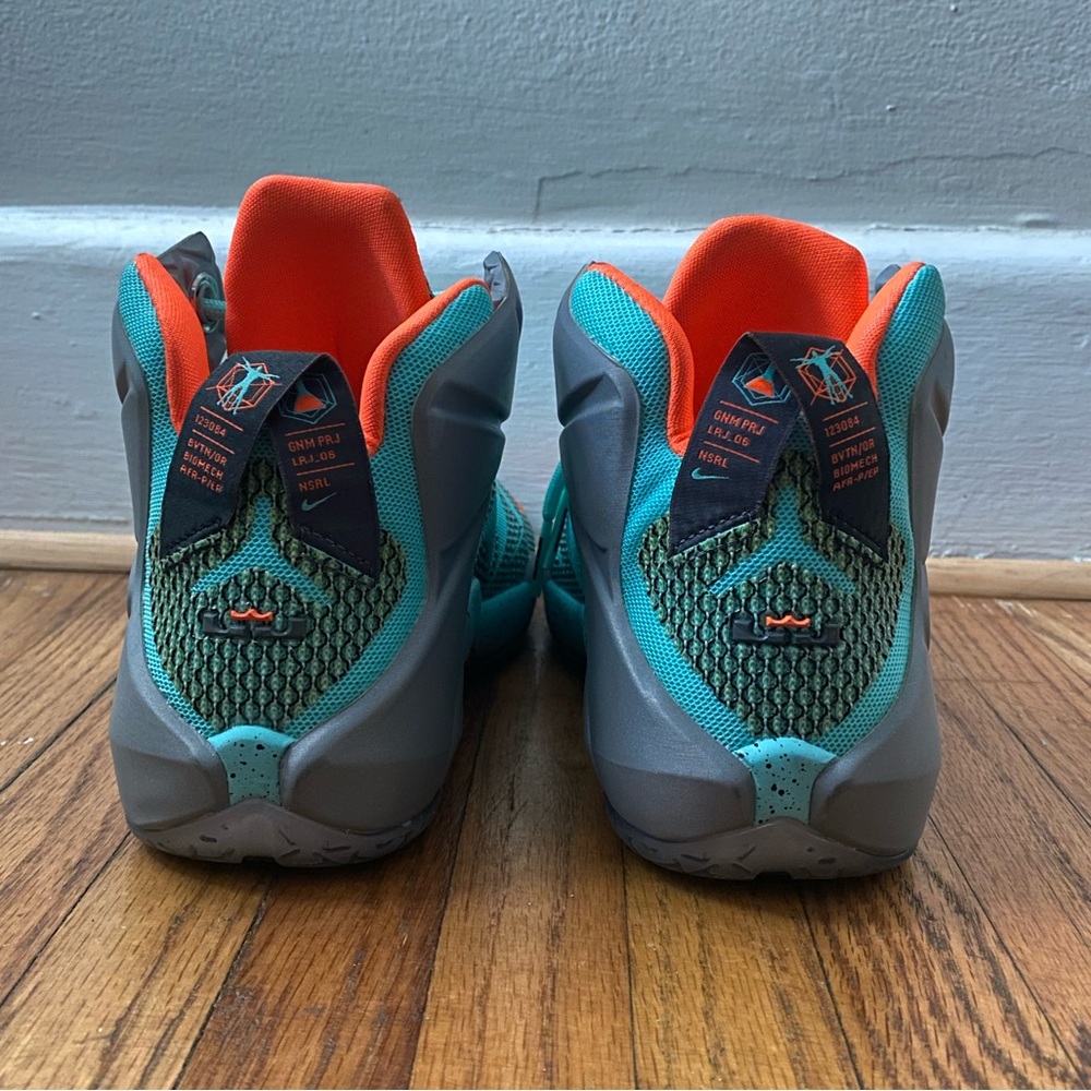 Lebron 12 - Picture 5 of 7